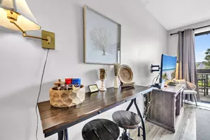 214 SW Miracle Strip Parkway SW, Fort Walton Beach, FL 32548 - Photo 9