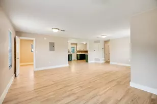 5593 Galaxy Dr, Crestview, FL 32539 - Photo 5