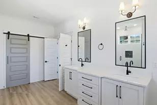 5610 Trout Ln, Pensacola, FL 32507 - Photo 39