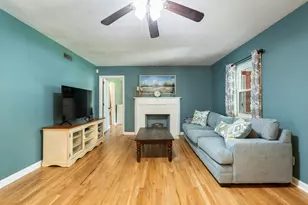 422 Fairpoint Dr, Gulf Breeze, FL 32561 - Photo 9