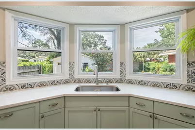 422 Fairpoint Drive, Gulf Breeze, FL 32561 - Photo 19