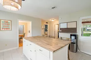 422 Fairpoint Dr, Gulf Breeze, FL 32561 - Photo 21