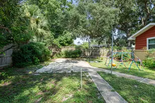 422 Fairpoint Dr, Gulf Breeze, FL 32561 - Photo 45