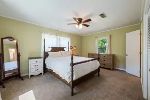 422 Fairpoint Dr, Gulf Breeze, FL 32561 - Photo 39