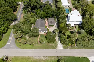 145 Bay Ave, Apalachicola, FL 32320 - Photo 57