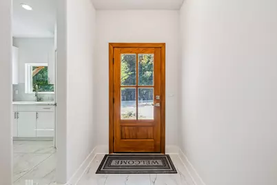 410 Anchors Street, Niceville, FL 32578 - Photo 9