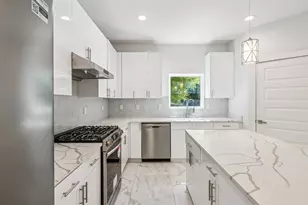 410 Anchors St, Niceville, FL 32578 - Photo 11