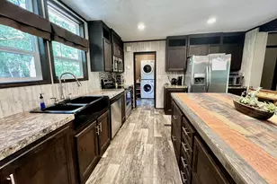 2852 Feral Ln, Caryville, FL 32427 - Photo 9