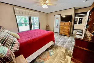 2852 Feral Ln, Caryville, FL 32427 - Photo 15