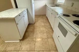 594 Florosa Ct, Mary Esther, FL 32569 - Photo 5