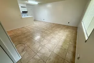 594 Florosa Ct, Mary Esther, FL 32569 - Photo 3