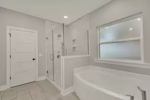 1006 W Lloyd Street W, Pensacola, FL 32501 - Photo 29