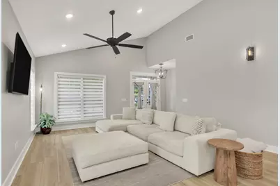 1006 W Lloyd Street W, Pensacola, FL 32501 - Photo 7