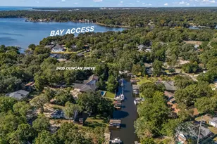 2435 Duncan Dr, Niceville, FL 32578 - Photo 1