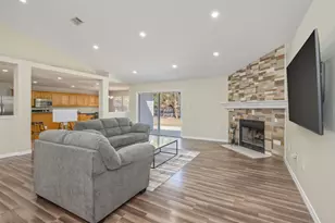 6215 Shire Ln, Crestview, FL 32536 - Photo 9