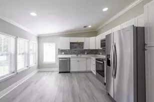 630 W Griffith Ave W, Crestview, FL 32536 - Photo 11