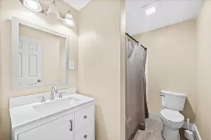 105 NW Lincoln Dr NW, Fort Walton Beach, FL 32547 - Photo 13