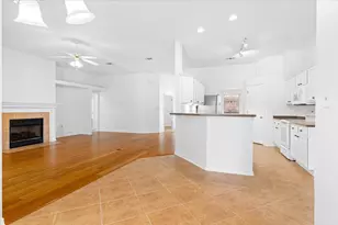 2025 Resort St, Navarre, FL 32566 - Photo 9