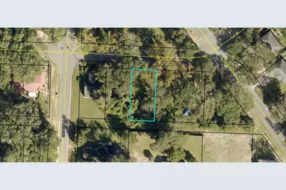 673 W Walnut Avenue, Crestview, FL 32536 - Photo 1