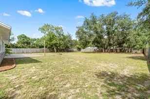 1836 Iris Ln, Navarre, FL 32566 - Photo 33