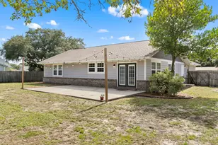 1836 Iris Ln, Navarre, FL 32566 - Photo 35