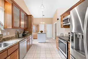 719 Majestic Prince Ct, Crestview, FL 32539 - Photo 7