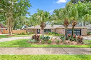 12 E Country Club Dr E, Destin, FL 32541 - Photo 3