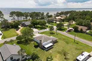 323 Olde Post Rd, Niceville, FL 32578 - Photo 3