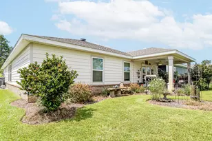 699 Riverwalk Cir, Freeport, FL 32439 - Photo 23