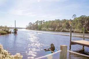 699 Riverwalk Cir, Freeport, FL 32439 - Photo 37