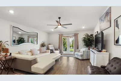 699 Riverwalk Circle, Freeport, FL 32439 - Photo 5