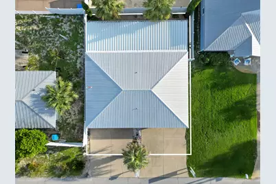 21927 Bataan Avenue, Panama City Beach, FL 32413 - Photo 9