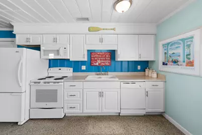 21927 Bataan Avenue, Panama City Beach, FL 32413 - Photo 19