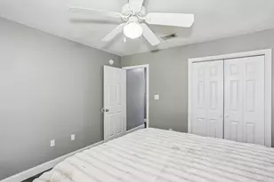 704 Denise Dr, Crestview, FL 32536 - Photo 25