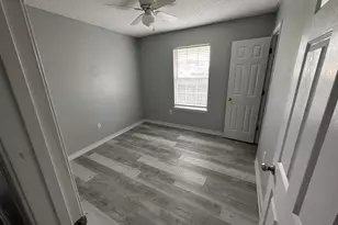 427 Triton St, Crestview, FL 32536 - Photo 11