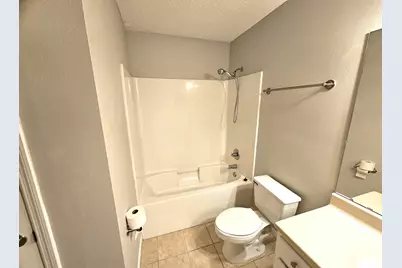 4276 Calinda Lane #APT 125, Niceville, FL 32578 - Photo 17