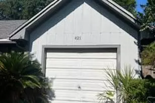 421 Waterway Ln, Fort Walton Beach, FL 32547 - Photo 3