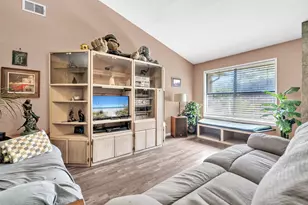 421 Waterway Ln, Fort Walton Beach, FL 32547 - Photo 7