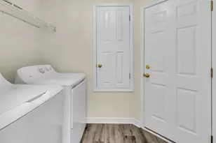 1013 Freeport Ct, Mary Esther, FL 32569 - Photo 11