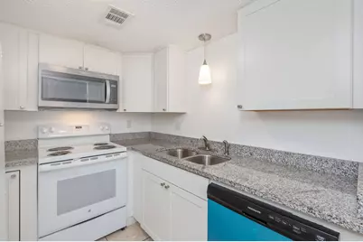 308 SW Miracle Strip Parkway SW #UNIT 17C, Fort Walton Beach, FL 32548 - Photo 7