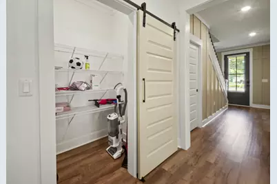 1001 E Cross Street E #B, Pensacola, FL 32503 - Photo 9