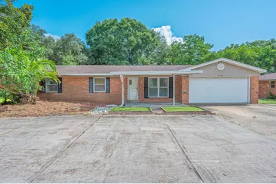 710 E Hollywood Boulevard E, Mary Esther, FL 32569 - Photo 1