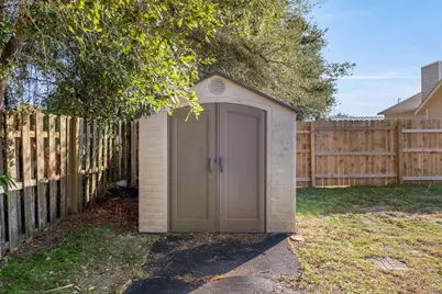 2240 Prytania Circle, Navarre, FL 32566 - Photo 37