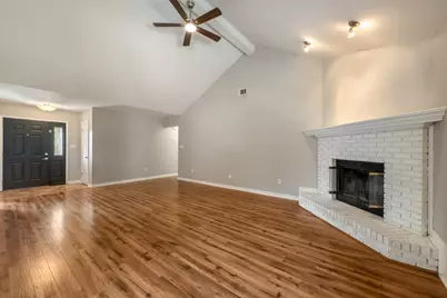 2240 Prytania Circle, Navarre, FL 32566 - Photo 11