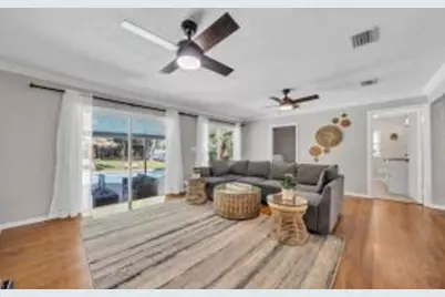 270 NE Beachview Drive NE, Fort Walton Beach, FL 32547 - Photo 15