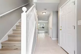 525 Taylor Cir, Fort Walton Beach, FL 32547 - Photo 3