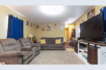 143 Honeysuckle Street, Defuniak Springs, FL 32433 - Photo 7