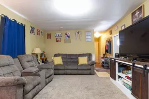 143 Honeysuckle St, Defuniak Springs, FL 32433 - Photo 7