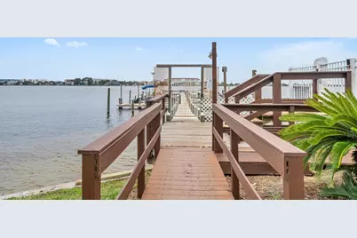 308 SW Miracle Strip Parkway SW #UNIT 7D, Fort Walton Beach, FL 32548 - Photo 1