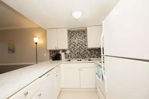 308 SW Miracle Strip Parkway SW, Fort Walton Beach, FL 32548 - Photo 11